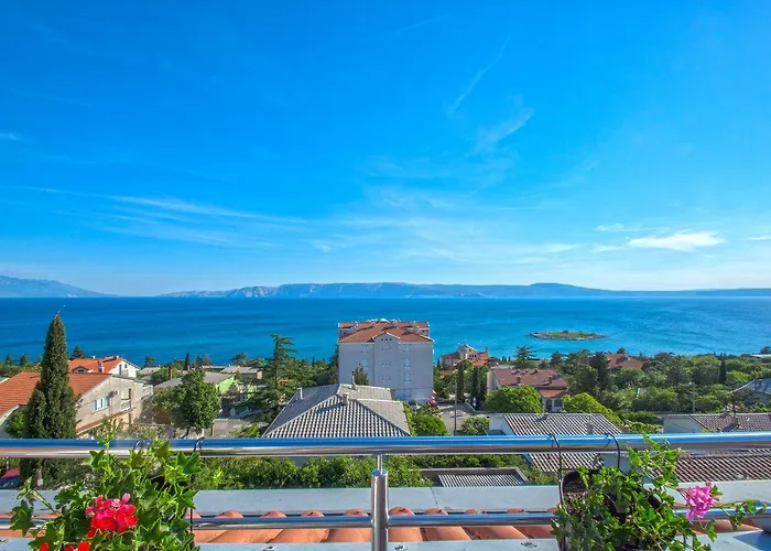 Malerische Dachgeschosswohnung Mit Atemberaubenden Meerblick, Nur 400 Meter Zum *