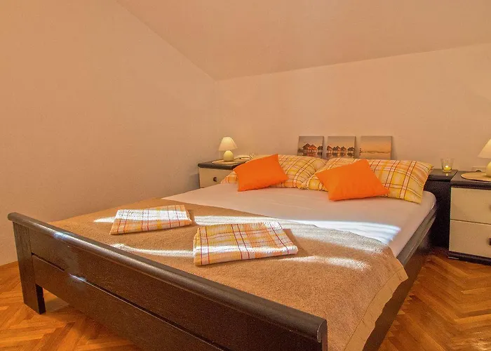 Daire Malerische Dachgeschosswohnung Mit Atemberaubenden Meerblick, Nur 400 Meter Zum