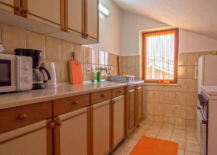 Daire Malerische Dachgeschosswohnung Mit Atemberaubenden Meerblick, Nur 400 Meter Zum