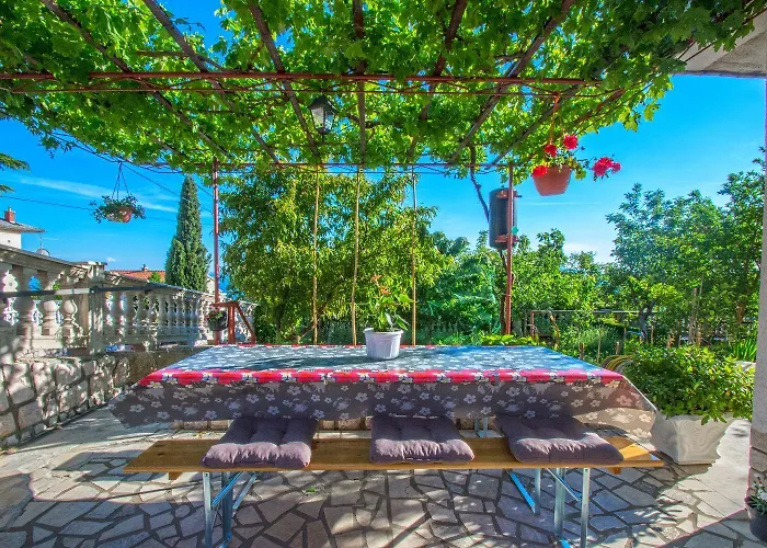 Malerische Dachgeschosswohnung Mit Atemberaubenden Meerblick, Nur 400 Meter Zum *